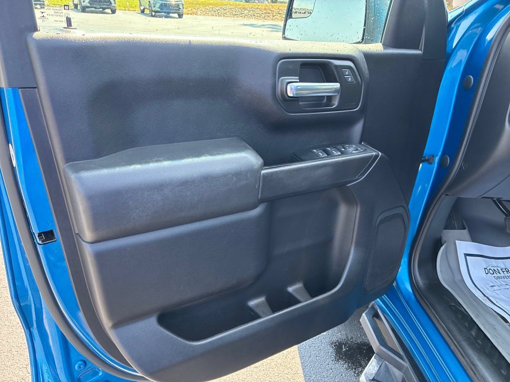 Used 2022 Chevrolet Silverado 1500 Custom AWD/4WD image 12