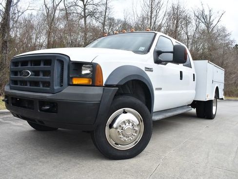 Used 2006 Ford F450 4x4 Crew Cab Super Duty image 1
