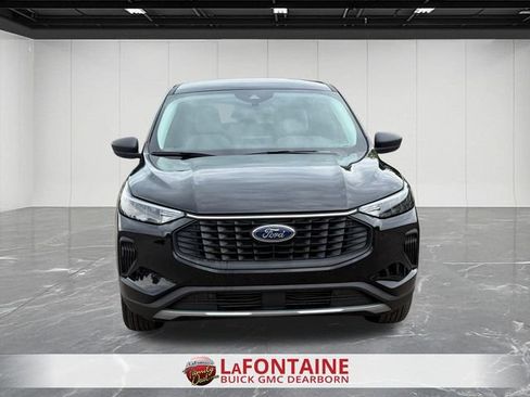 Used 2024 Ford Escape Active AWD/4WD image 3