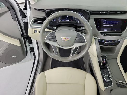 Certified 2023 Cadillac XT5 Premium Luxury w/ Technology Package FWD image 16