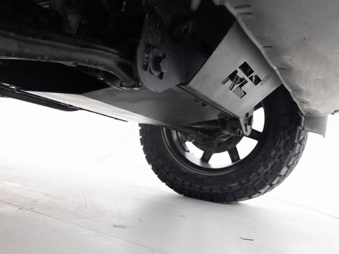 Used 2022 GMC Yukon XL SLT w/ SLT Luxury Package image 24