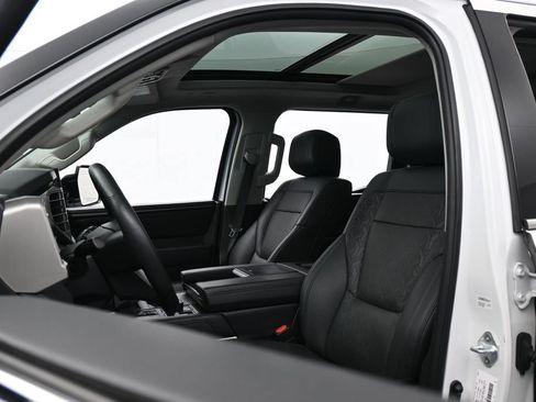 Used 2023 Toyota Tundra Limited AWD/4WD image 10