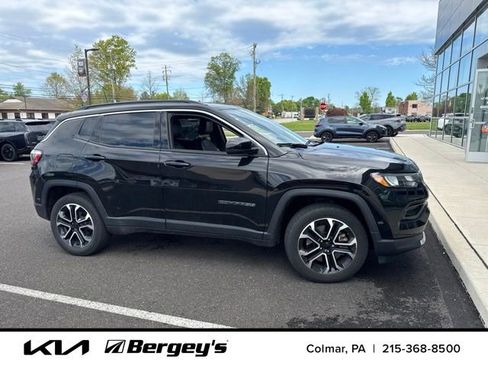 Used 2023 Jeep Compass Limited AWD/4WD image 5