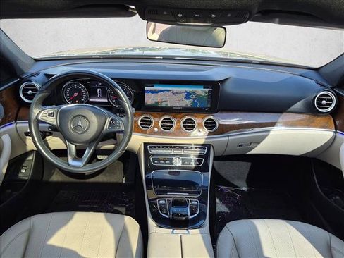 Used 2018 Mercedes-Benz E 300 image 19