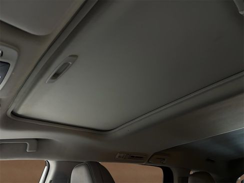 Used 2023 Toyota Sienna XLE image 13