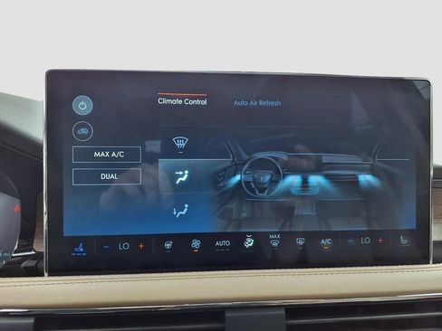 Used 2023 Lincoln Corsair Reserve w/ Equipment Group 202A AWD/4WD image 16