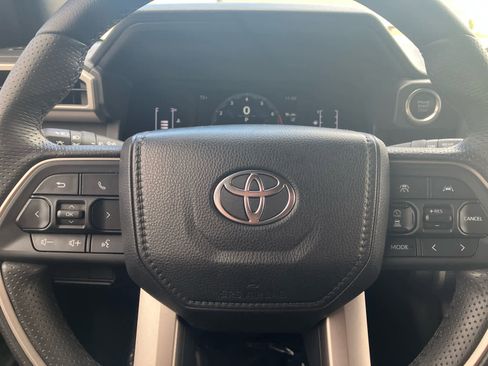 Used 2025 Toyota 4Runner SR5 image 17