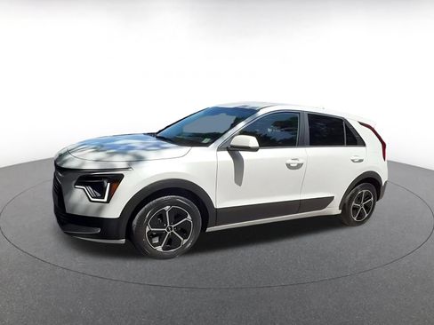 Used 2026 Kia Niro LX FWD image 8