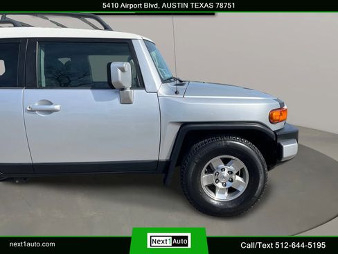Used 2008 Toyota FJ Cruiser 2WD image 3