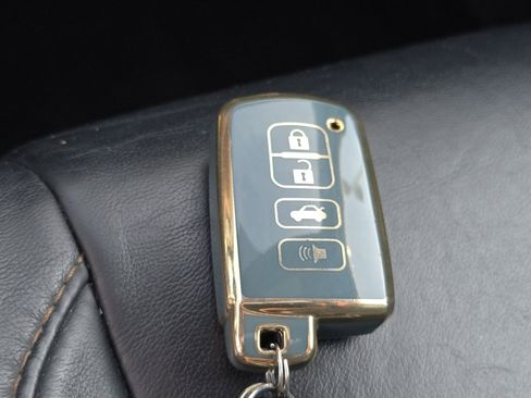 Used 2018 Toyota Highlander XLE FWD image 35