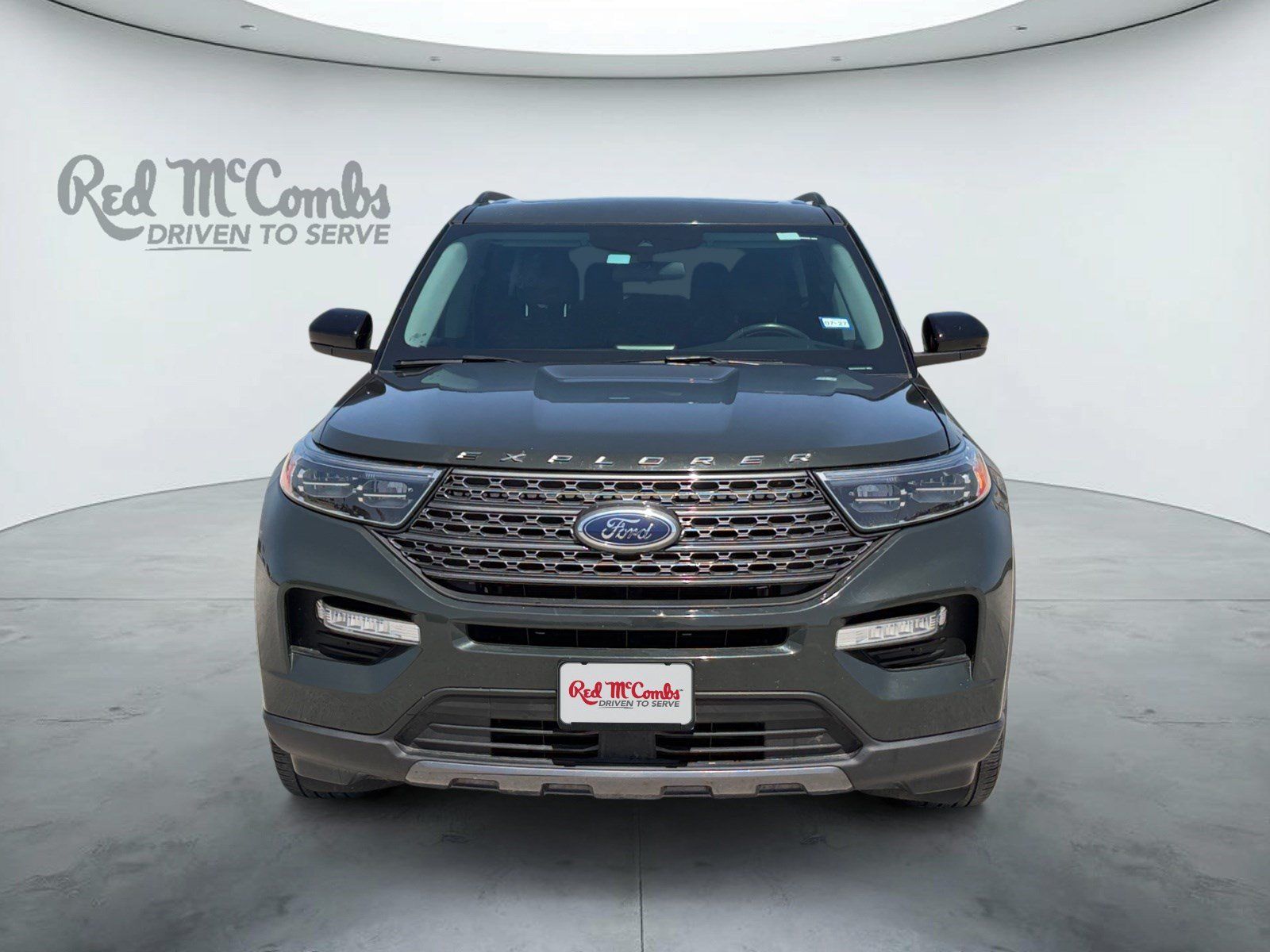 Used 2022 Ford Explorer XLT w/ Equipment Group 202A RWD image 2