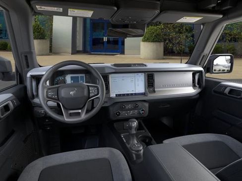 New 2025 Ford Bronco 4-Door image 9