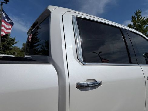 Used 2020 GMC Sierra 3500 Denali w/ Denali Ultimate Package AWD/4WD image 38