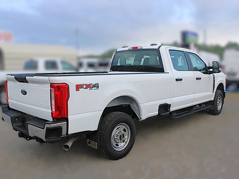 Used 2024 Ford F250 XL w/ XL Chrome Package AWD/4WD image 3