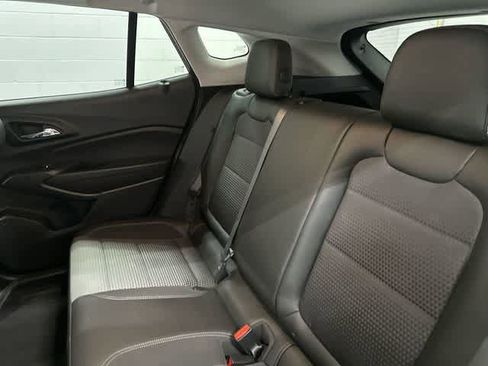 Used 2025 Chevrolet Trax LT FWD image 14
