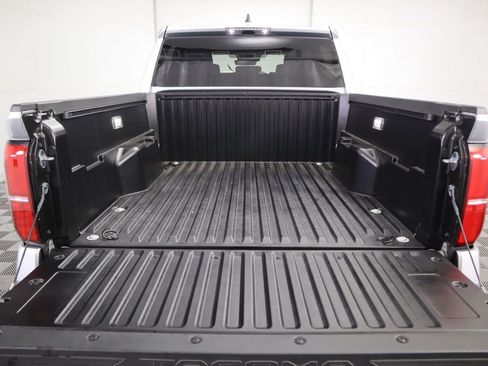 Used 2024 Toyota Tacoma TRD Sport image 28