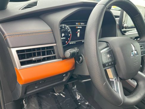 Used 2022 Mitsubishi Outlander SEL FWD image 12