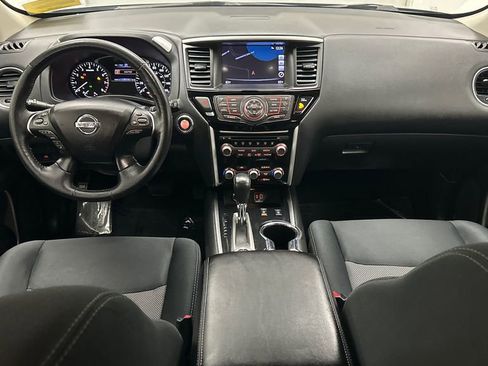 Used 2019 Nissan Pathfinder SV w/ SV Tech Package AWD/4WD image 24