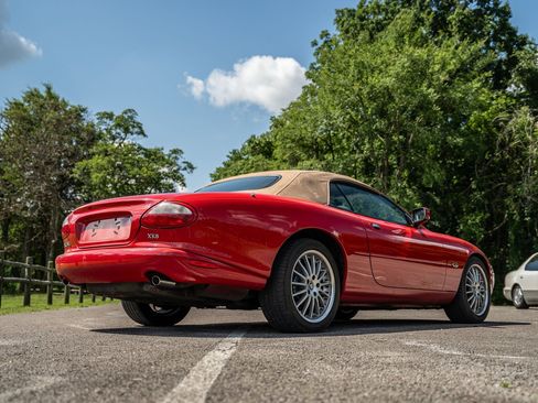 Used 1999 Jaguar XK8 Convertible RWD image 19