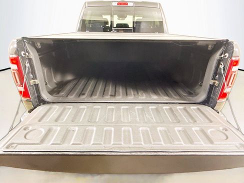 Used 2019 RAM 1500 Laramie AWD/4WD image 27