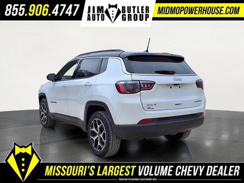 Used 2025 Jeep Compass Limited AWD/4WD image 6
