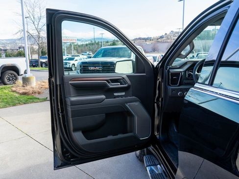 New 2026 GMC Sierra 1500 Denali w/ Technology Package image 18