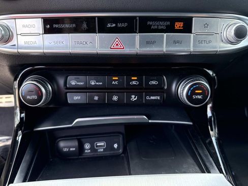 Used 2020 Kia Stinger GT2 RWD image 34