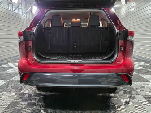 Used 2020 Toyota Highlander Limited image 38