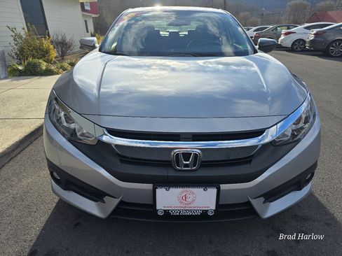 Used 2018 Honda Civic EX-L image 2