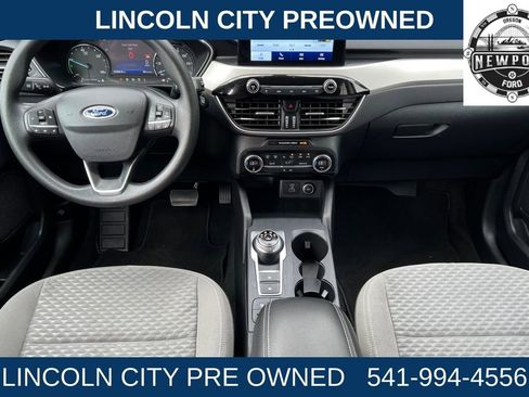 Used 2021 Ford Escape SE image 12