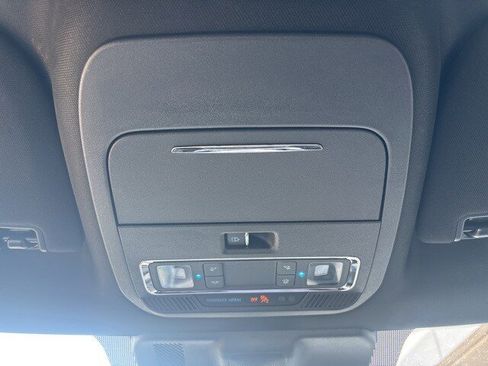 Used 2024 Ford F150 Lariat image 16