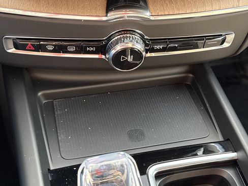 New 2026 Volvo XC60 B5 Plus w/ Protection Package Premier image 30