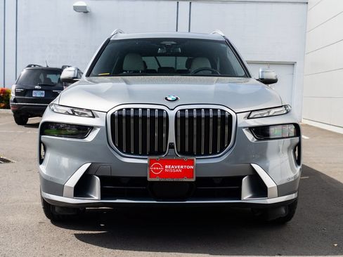Used 2023 BMW X7 xDrive40i w/ Executive Package AWD/4WD image 2