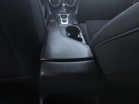 Used 2023 Chevrolet Camaro LT RWD image 6