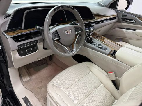 Used 2022 Cadillac Escalade ESV Premium Luxury Platinum AWD/4WD image 11