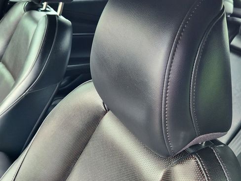 Certified 2025 MAZDA MAZDA3 Hatchback w/Premium Plus Pkg image 13