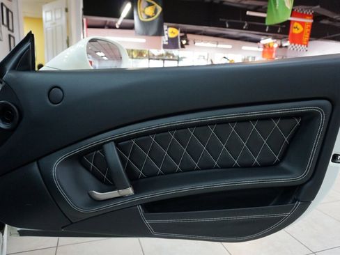 Used 2014 Ferrari California image 21