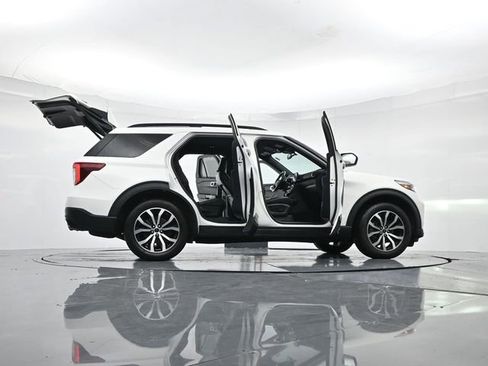 Used 2022 Ford Explorer ST image 51