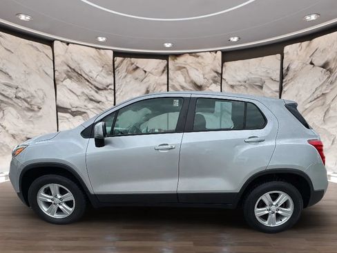 Used 2017 Chevrolet Trax LS AWD/4WD image 15