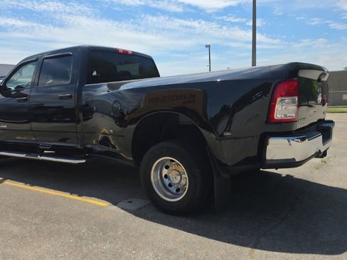Used 2022 RAM 3500 Big Horn w/ Level A Equipment Group AWD/4WD image 3