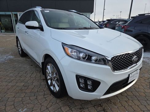 Used 2017 Kia Sorento SX image 3