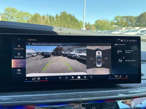 Used 2025 BMW 740i xDrive AWD/4WD image 15