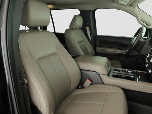 Used 2021 Ford Expedition XLT RWD image 13