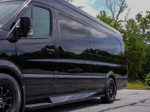 Used 2016 Mercedes-Benz Sprinter 2500 image 39