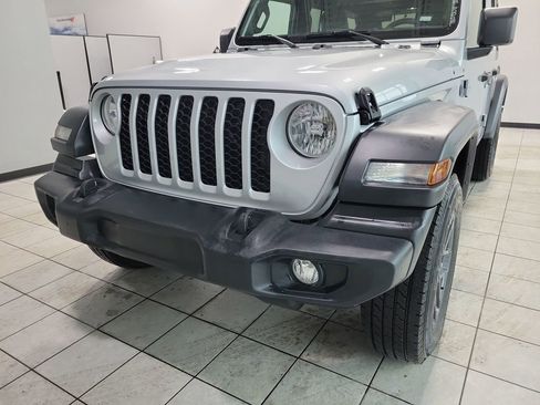 Used 2024 Jeep Wrangler Sport S image 21