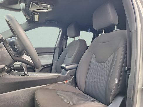 Used 2023 Jeep Compass Sport image 22