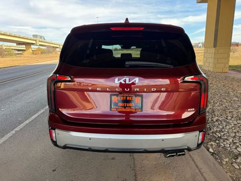 Used 2023 Kia Telluride EX image 4