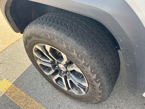 Used 2024 GMC Canyon AT4 w/ AT4 Premium Package image 11