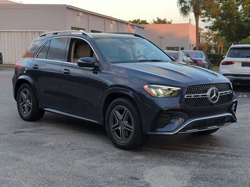 Used 2025 Mercedes-Benz GLE 350 4MATIC image 3