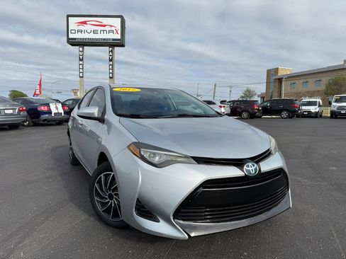 Used 2017 Toyota Corolla LE image 11
